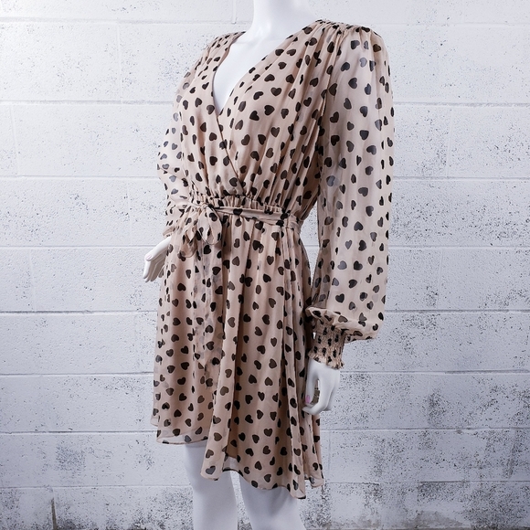 KATE SPADE Heartbeat Silk Faux Wrap Dress Tan Black Hearts Belted V-Neck Size 10 - Picture 2 of 14